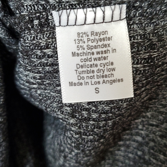 Sydne Summer Crop Lightweight Sweater - Picture 6 of 7